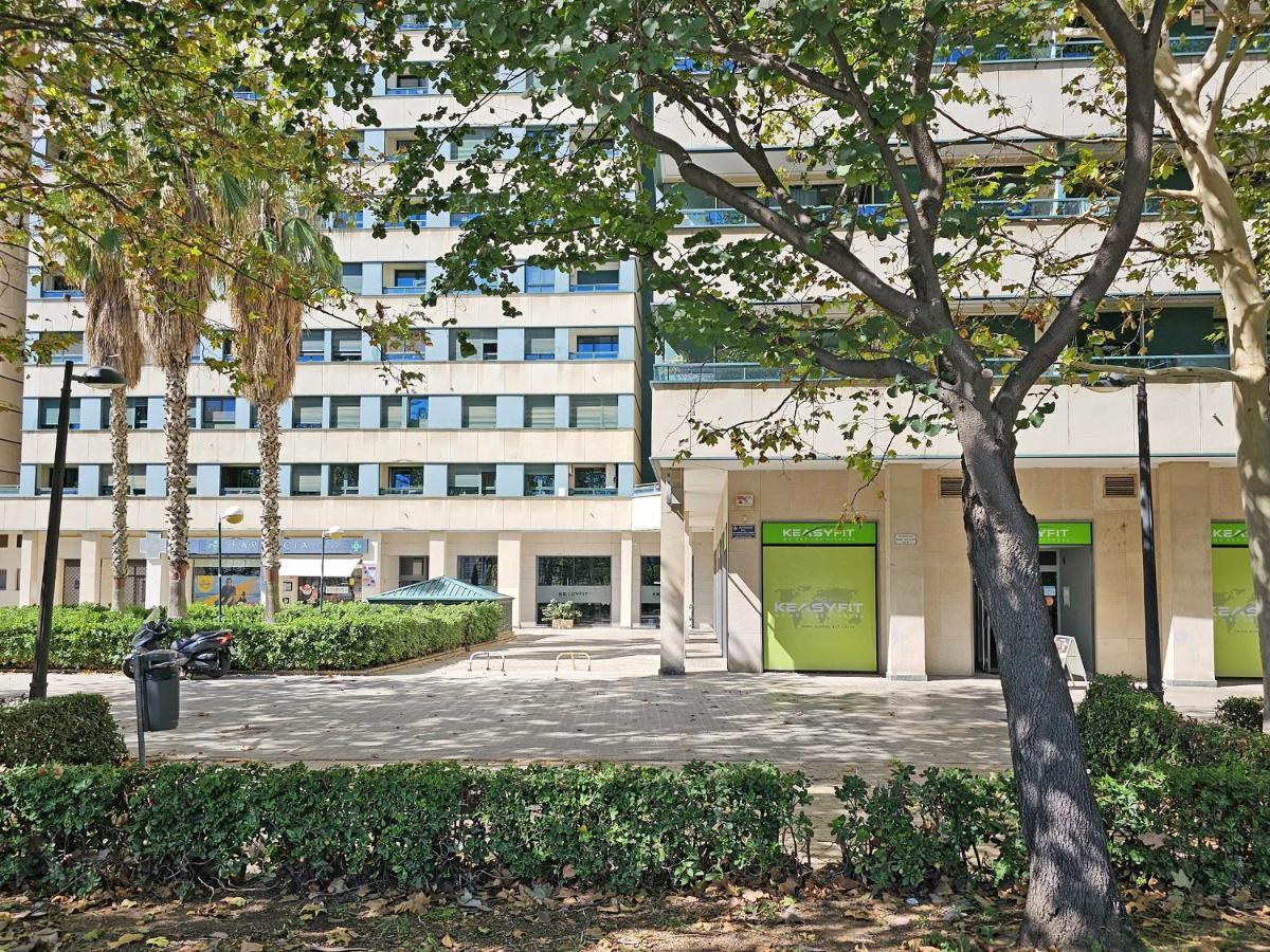 Apartamentos Las Ciencias B Валенсия Екстериор снимка
